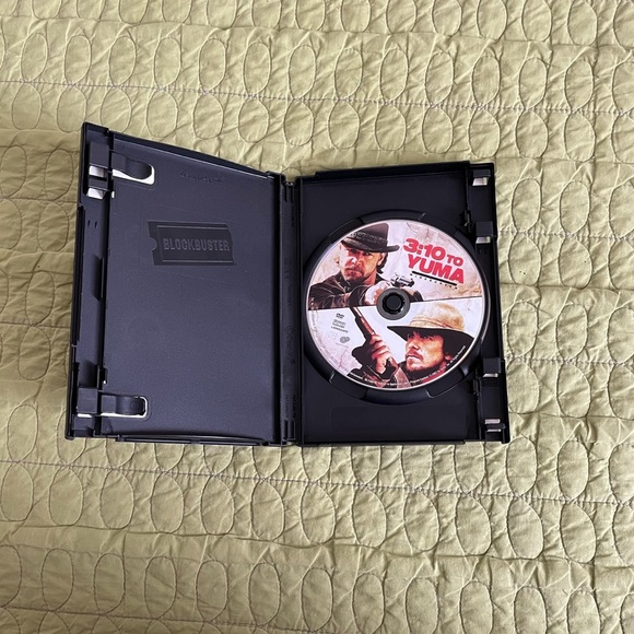 EUC 3:10 To Yuma 3:10 to Yuma released in 2007 an American western action drama - Picture 4 of 4